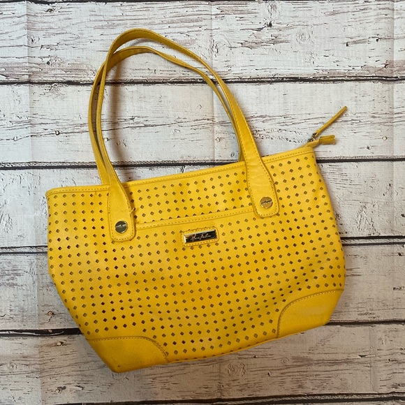 Marc Fisher Handbags - Marc Fisher Yellow tote Purse zipper close